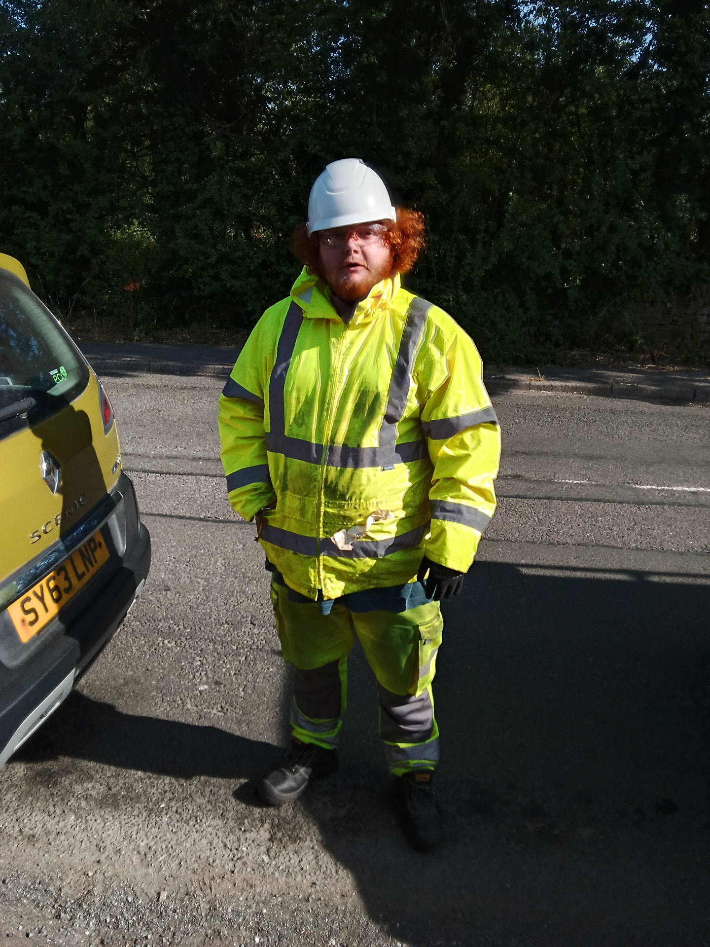 Greener Highways operative in full hi-vis PPE